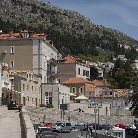 ラグシナ ラグジュアリー マンション アパート